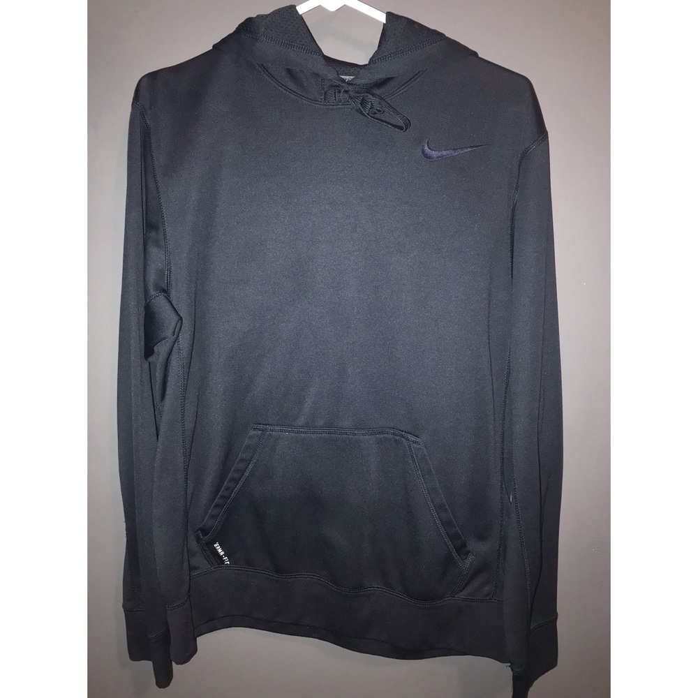 Women’s Nike ✔️ therma fit hoodie size SM NWOT